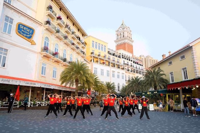 Sunset Bazaar là điểm đến lý tưởng để trải nghiệm không gian đa văn hóa tại Phú Quốc.