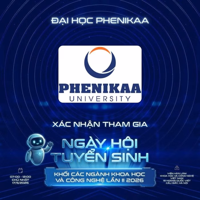 Học sinh khám phá các thiết bị công nghệ hiện đại