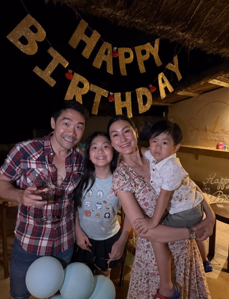 Sara Lưu và Liz Kim Cương trong buổi thư giãn cùng nhau